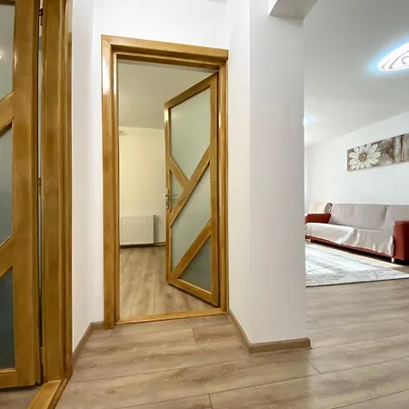 Kronstadt - Pet Friendly Apartment